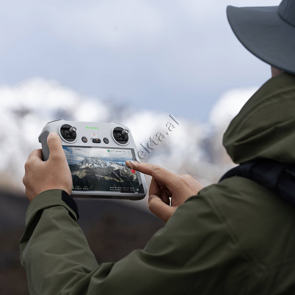 Dron Quadcopter DJI Mavic 3 Classic DJI RC / Fly More Combo