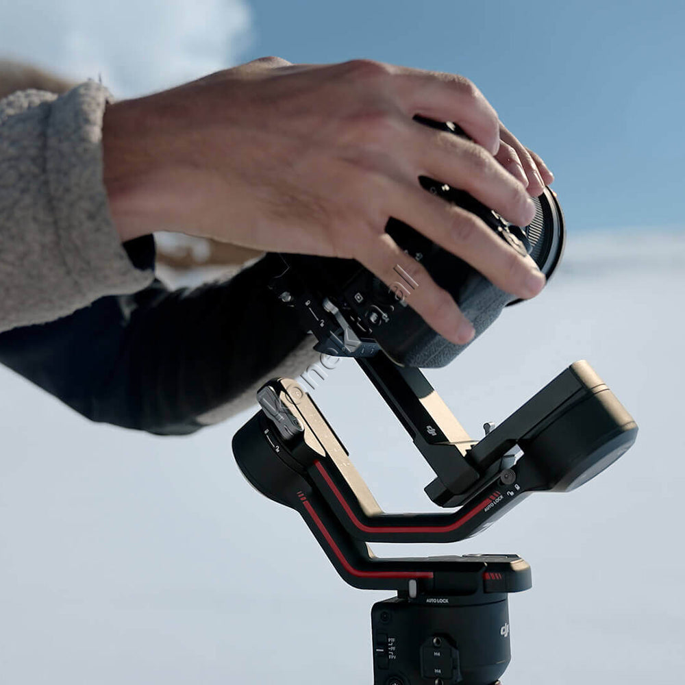 Stabilizues Kamere Gimbal Me 3 Akse DJI RS3 / DJI RS3 Combo