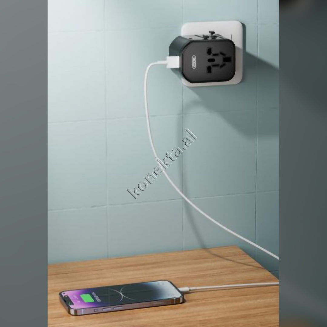 Adaptor Karikimi Me 4 Priza / Spina  Multinacionale dhe 3 Porta Karikimi