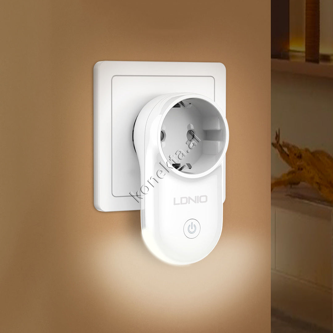 Prize Inteligjente 2500W Dhe Dritë Nate LED Me Kontroll Nga Telefoni Nepermjet Internetit