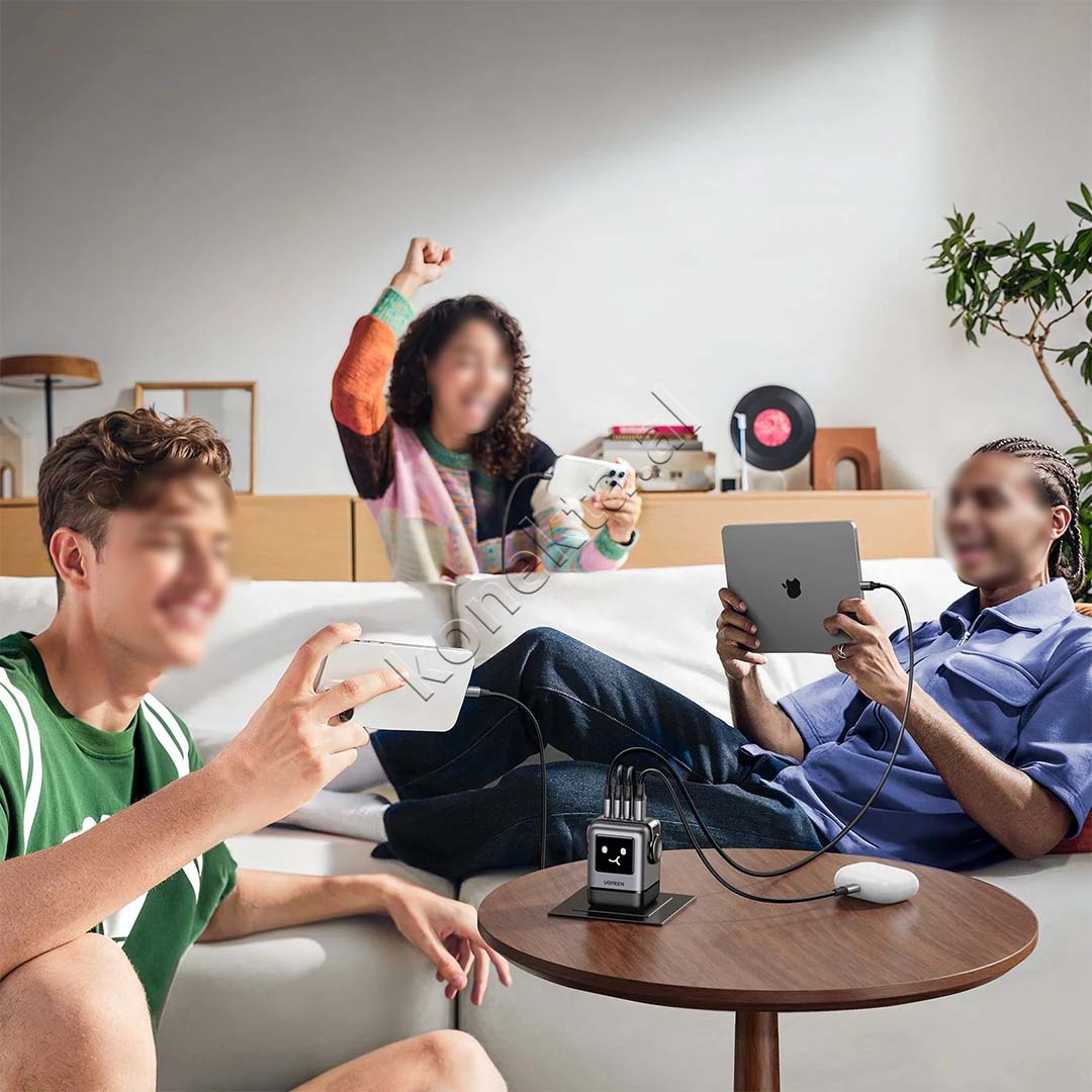 Adaptor Karikimi Uno 100W GAN Ugreen Me Porta 3xUSB-C & 1xUSB-A