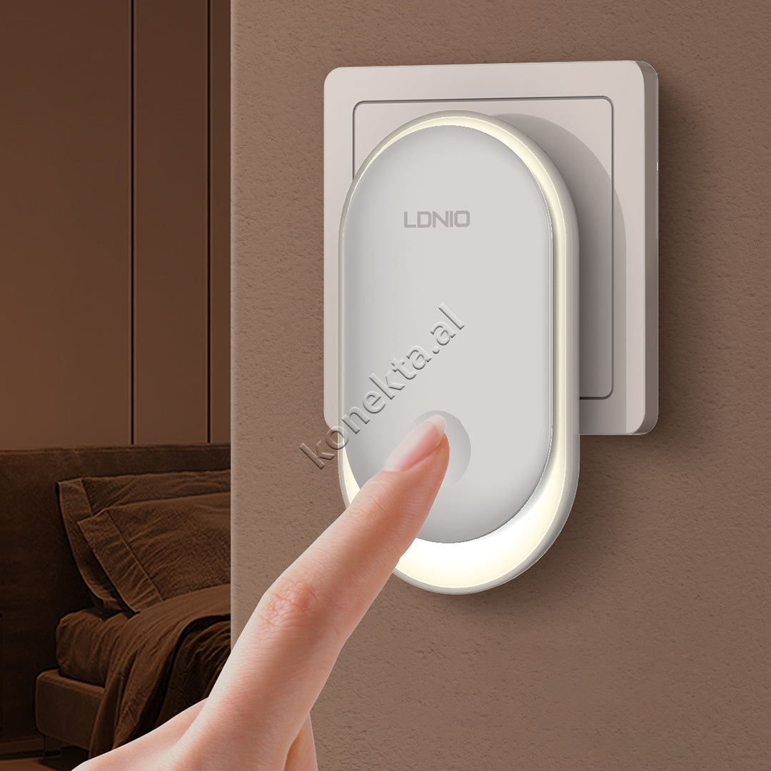 Drite Nate Led Qetesuese Inteligjente Me Ndricim 360° Dhe Sensor Optik