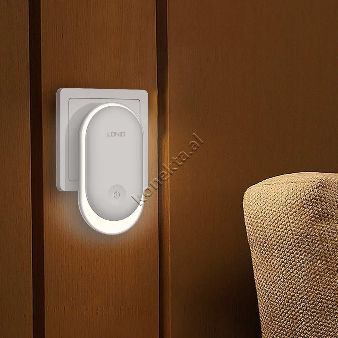 Drite Nate Led Qetesuese Inteligjente Me Ndricim 360° Dhe Sensor Optik