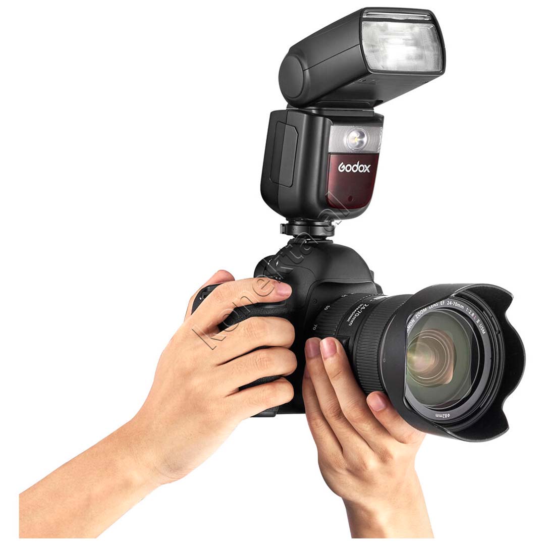 Blic Flash LED Profesional Godox V860III ( S / C / N )