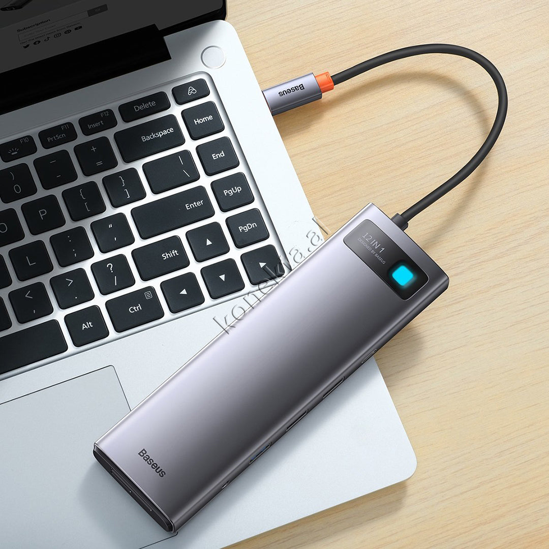 Adaptor i Sofistikuar Modern Type-C Me 12 Porta Multifunksionale Per Telefon / Tablet / Laptop