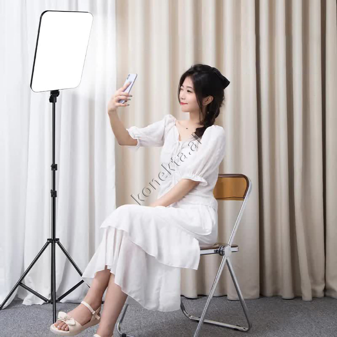 Trekembesh (Tripod) Me Drite LED Drejtkendore