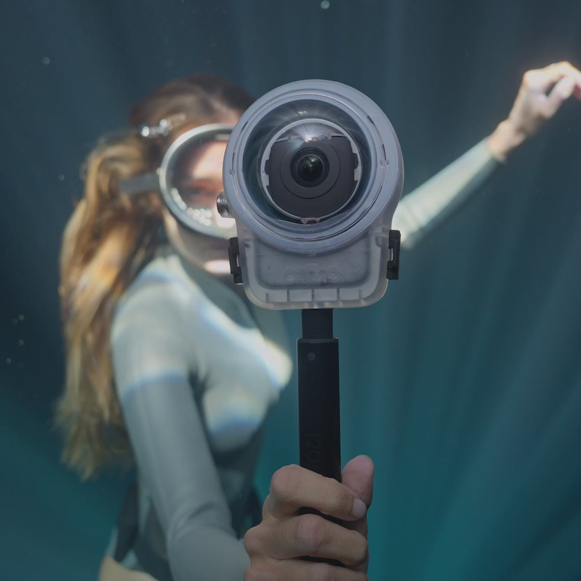 Load video: Kamera Sportive DJI Osmo 360 II Adventure Combo