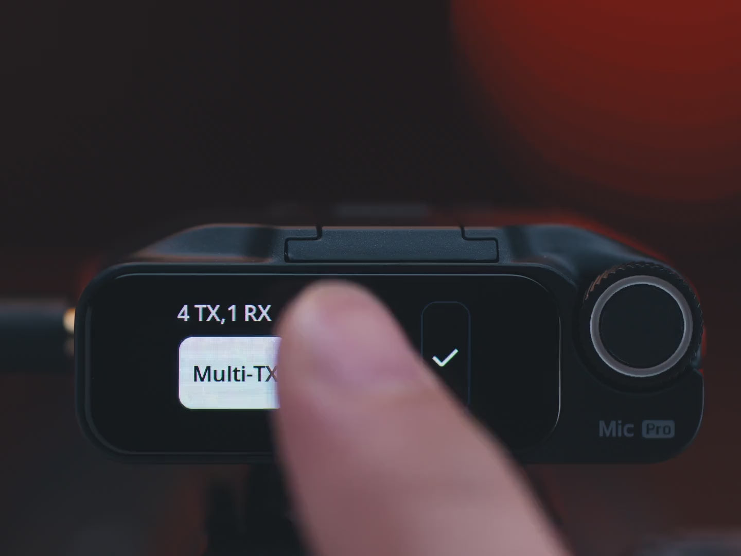 Load video: Mikrofon Wireless Profesional Insta360 Mic Pro 2 TX + 1 RX