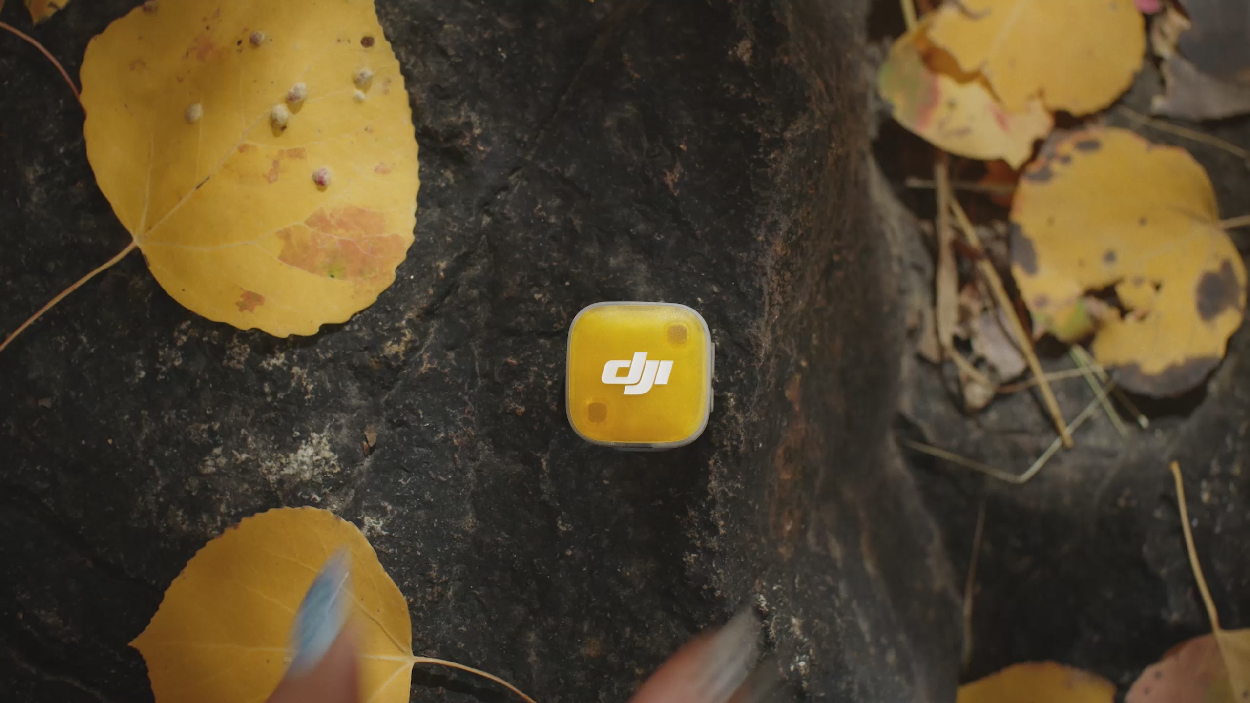 Load video: Mikrofon Wireless DJI Mic Mini 2 (1RX + 2TX)