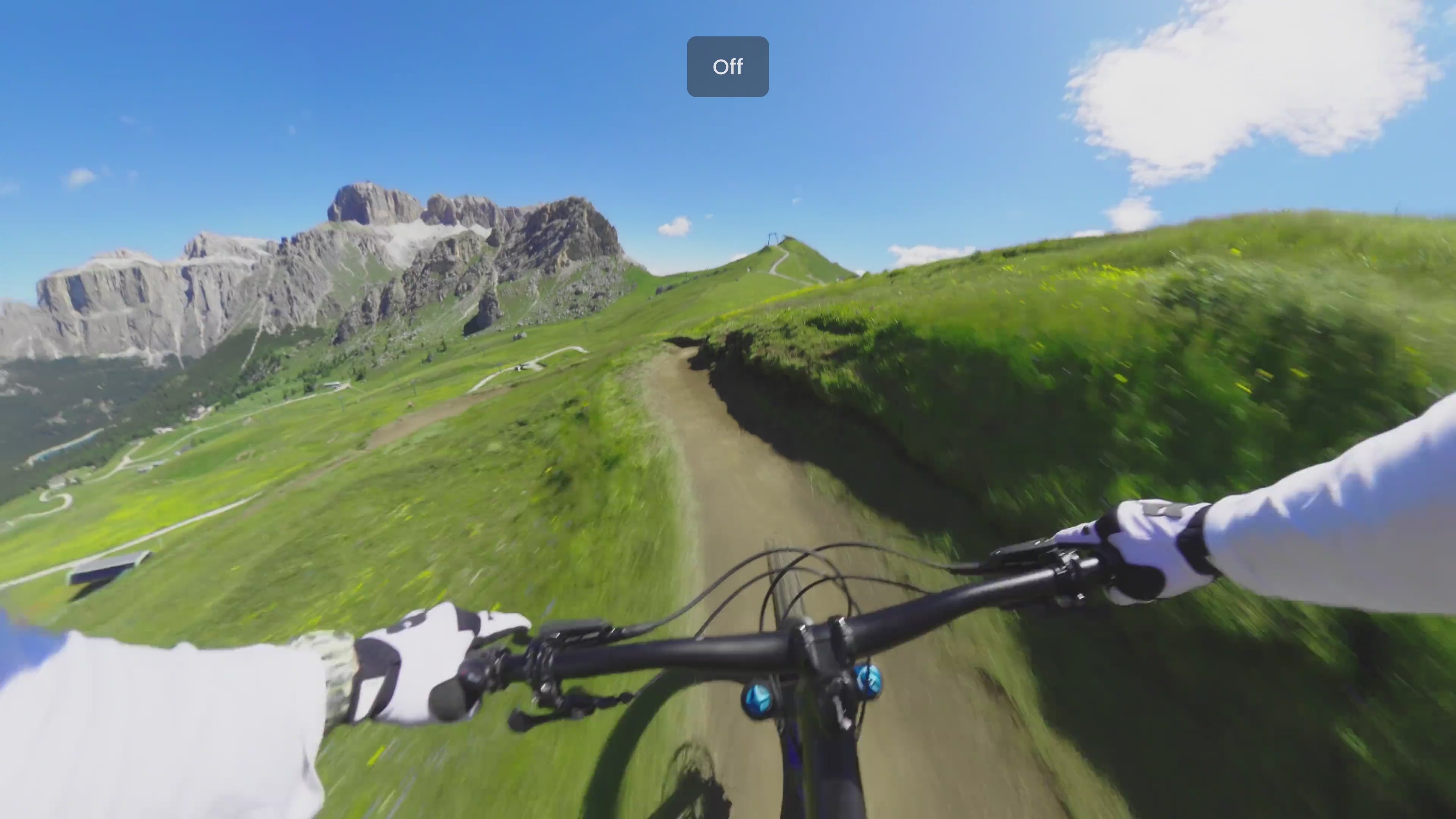 Load video: Kamera Sportive Insta360 X6 8K 360° Essentials Bundle