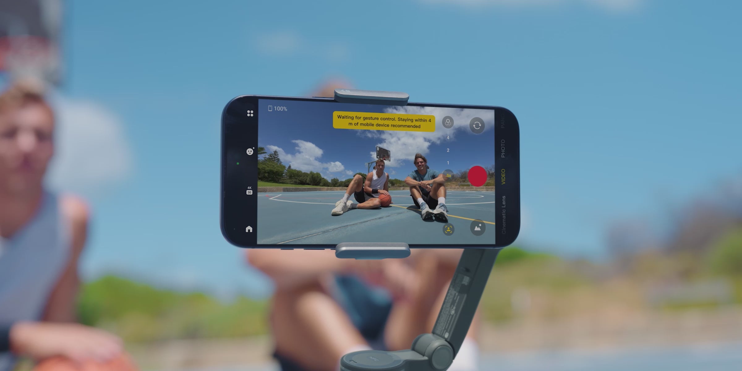 Load video: Stabilizues Telefoni Gimbal DJI Osmo Mobile 8P Me 3 Akse
